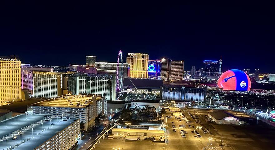 MGM Signature 2BR2BA PH Strip view No Resort Fee gallery image 2