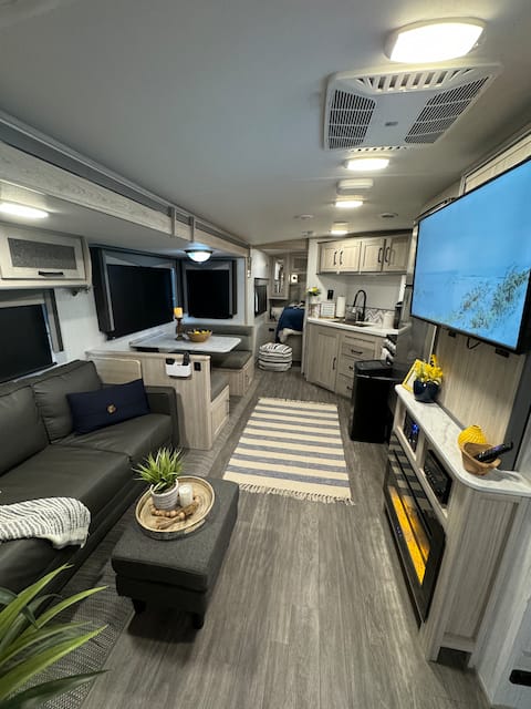 Glamping RV at Historic FCS