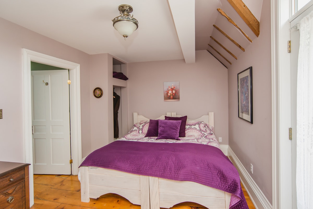 additional bedroom available upon request