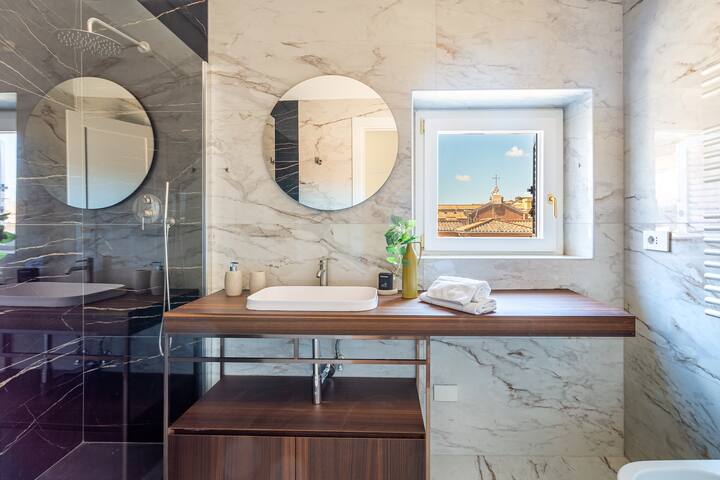 iFlat | Luxury Penthouse near Trevi Fountain gallery image 4