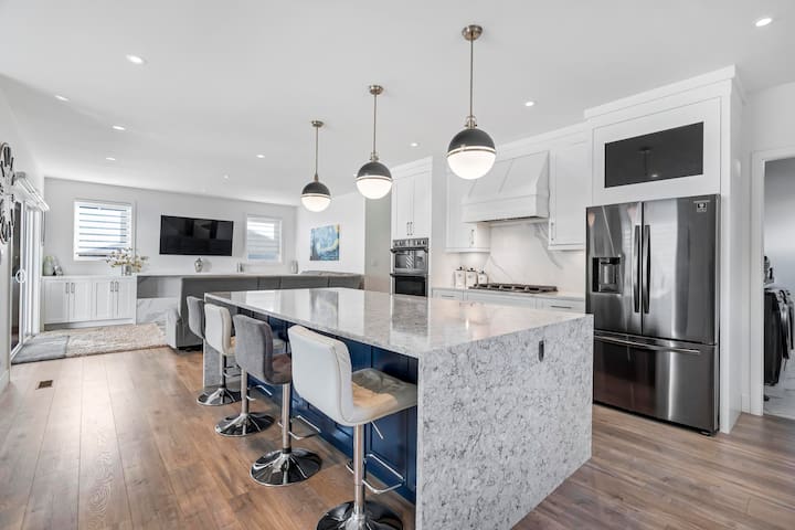 West Coast Custom by Uptown