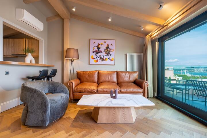 Stunning 2Br Penthouse w/Breathtaking View gallery image 3