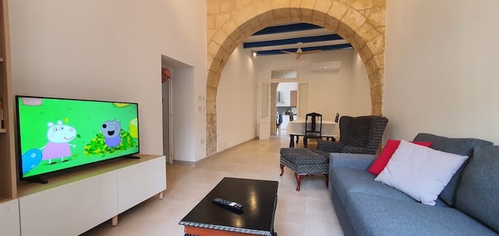 Dar Tan-nanniet: House Of Character With Pool - Malta