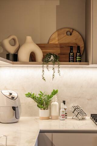 Joe’s Abode 301 The Odyssey Green Point CapeTown gallery image 4