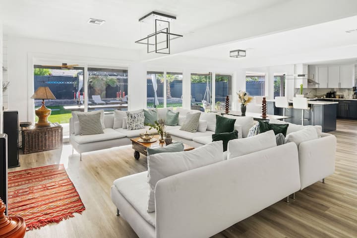 On Strip, 4x Luxurious King Bedrooms