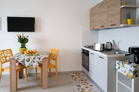Top Airbnb: Beautifully located apartment a Giardini Naxos