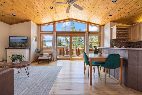 Hot Tub | Pet Friendly | BBQ | Electric Fireplace