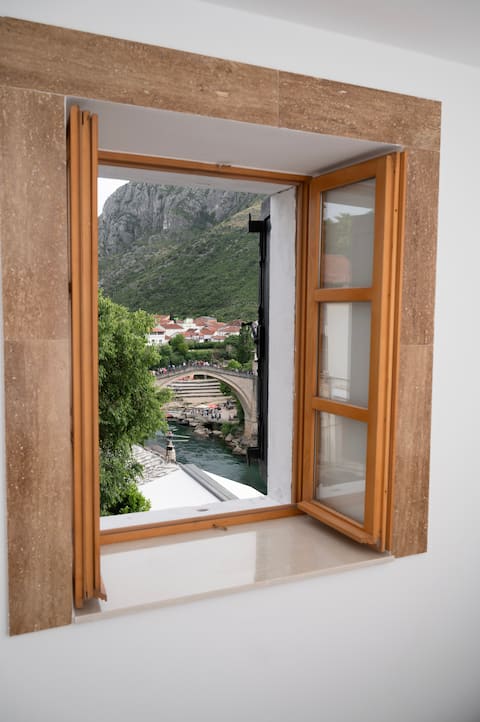 Sunrise Apartment 2 - with Old Bridge view