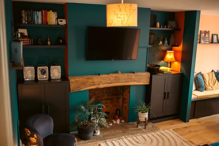 Stunning + Modern Little Home - Pocklington