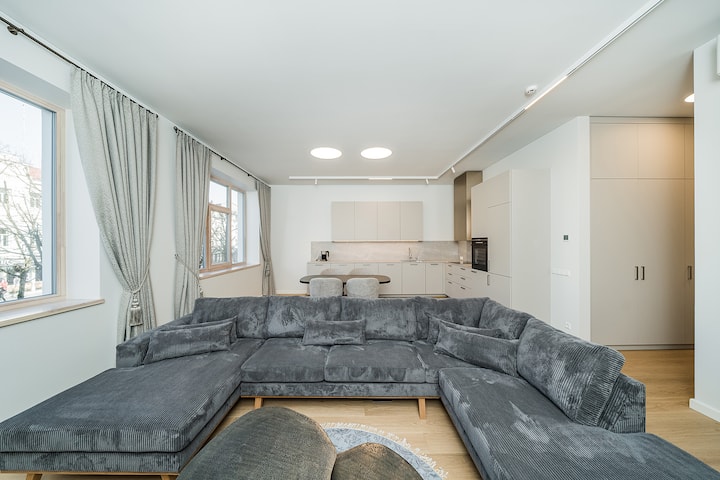 Luxury Apartment In Laisves Al - Kaunas
