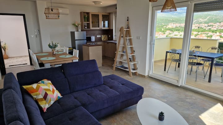Sunce Apartman Sa Panoramskim Pogledom Do 4+1 - Novi Vinodolski