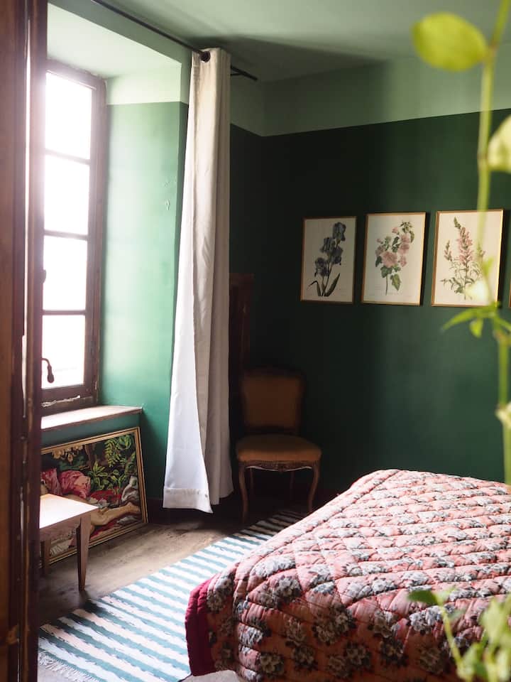 Izba s manželskou posteľou