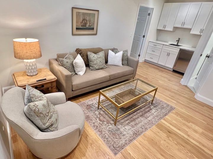 Southampton Village Near Ocean & Shops - Suite "A" - The Hamptons, NY
