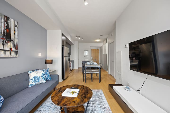 Stylish 2BR Condo • Lake Views • w/Parking