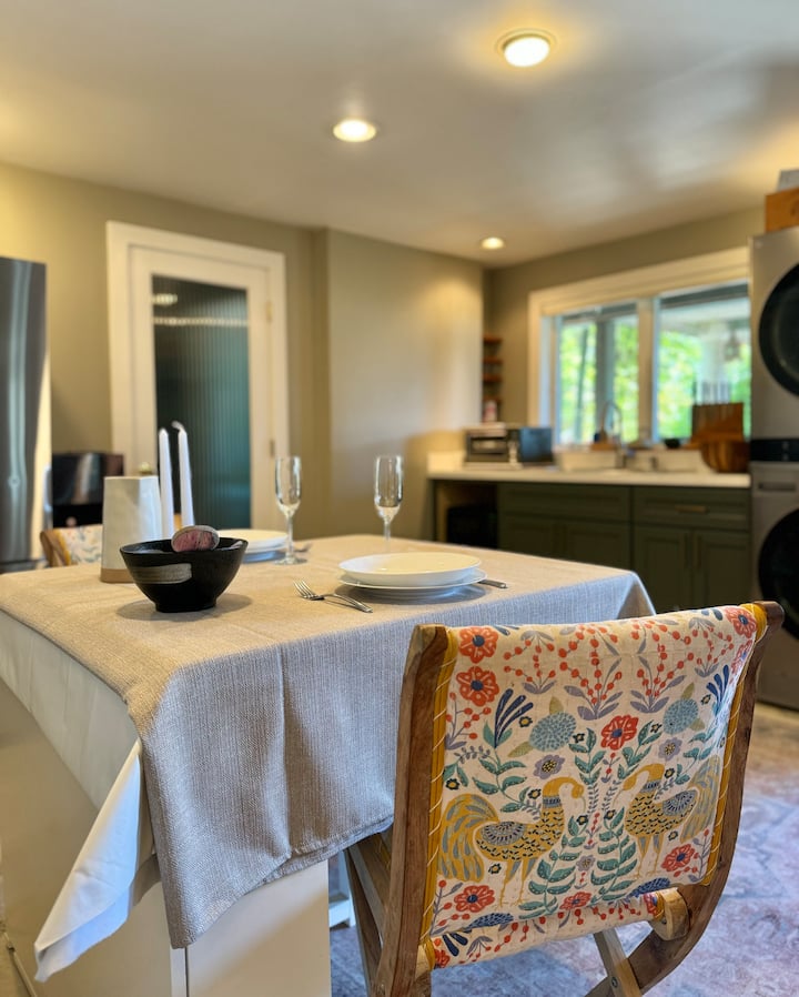 House on the hill - Airbnb