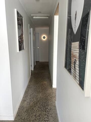 Bayside retreat 4 mins to beach gallery image 5