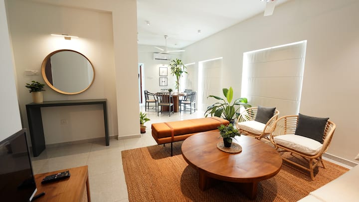 Sea View Apartment With Office - Colombo