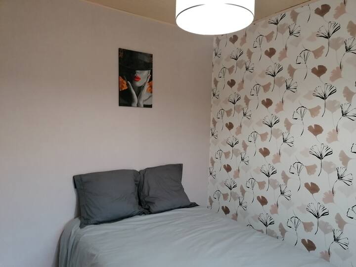 غرفة النوم 2