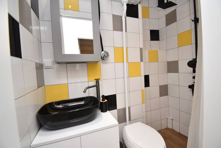 Huge ‘n’ Happy Apartment gallery image 4