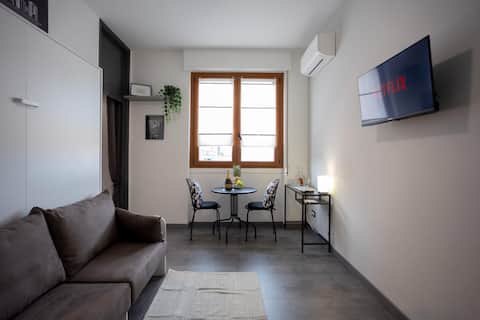 Proprietà Airbnb di successo: Momo 56-Entire Accommodation - 1 minute to Metro M1 a Sesto San Giovanni