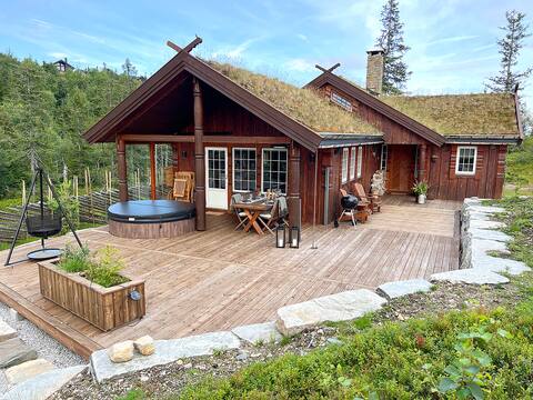Hytte m/jacuzzi på vakre Lifjell
