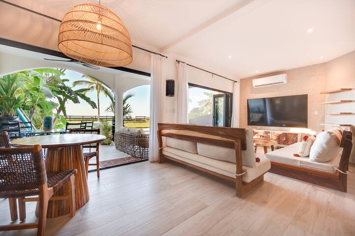 Beachfront 2 Bed 2 Bath - Portrero Flamingo Marina
