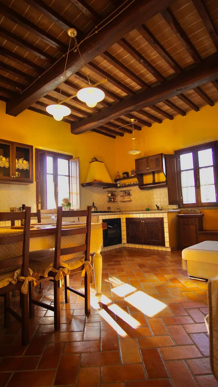 Appartamento In Rustico Toscano - Cecina