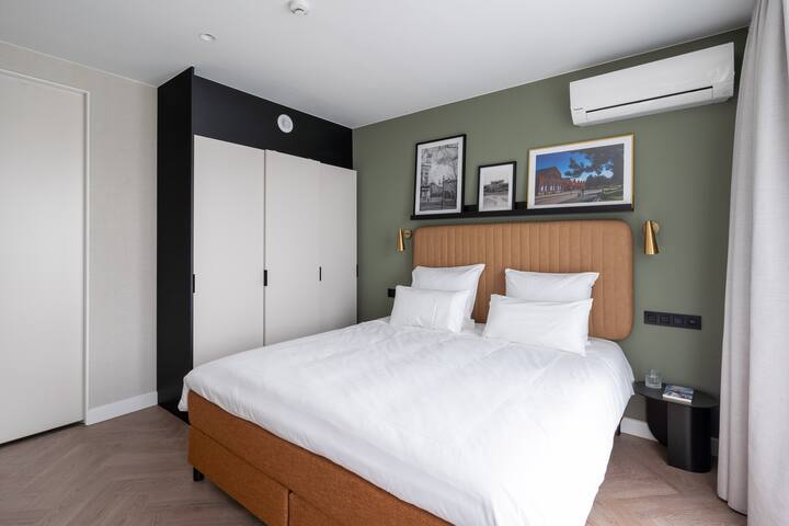 Numa | XL 2 Bedroom Apartment w/ Terrace, Sofa Bed gallery image 4