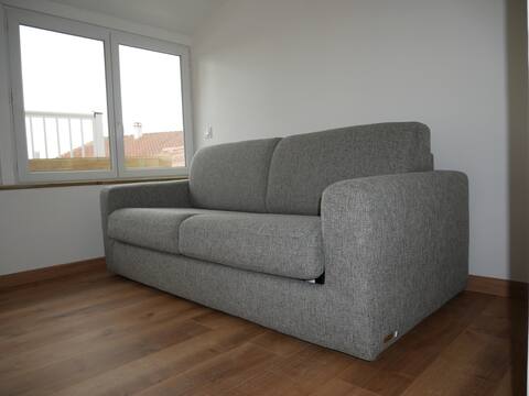 Top performing Airbnb: Bright home with terrace in La Roche Sur Yon