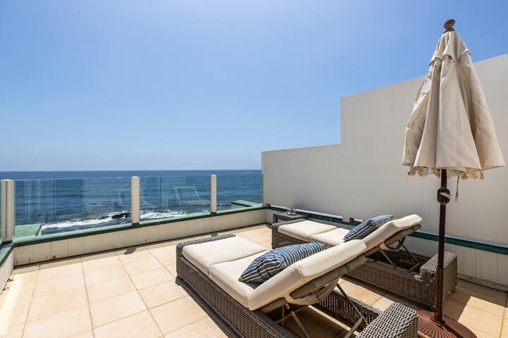 Malibu Shores Retreat Ocean Views • Gym, Fireplace gallery image 5