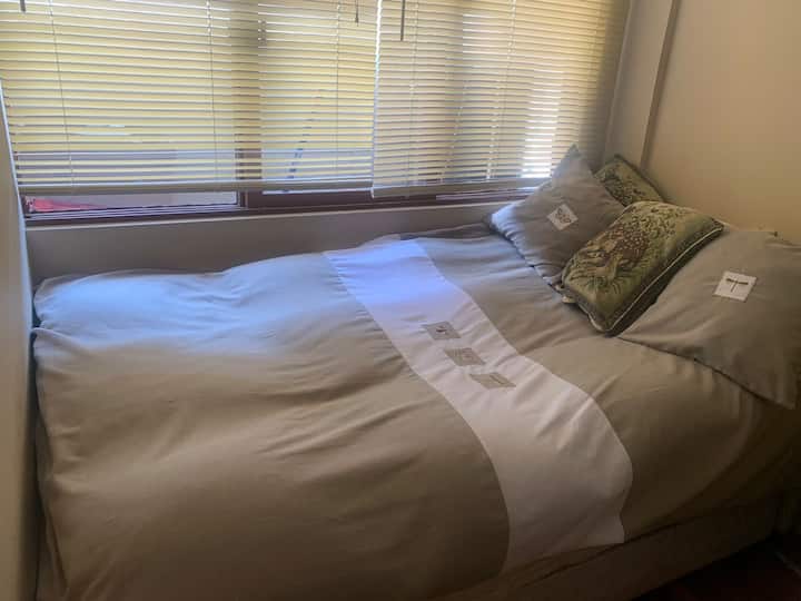 Bed nido plaza 1/2 с пухени ( олекотени завивки), защитени за зимата 