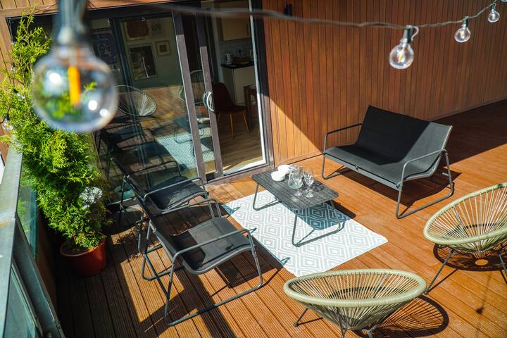 Modern Apartment in Ancoats, MCR gallery image 2