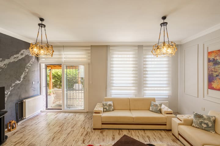 Villa Close To Beach By The Swimming Pool - Kuşadası