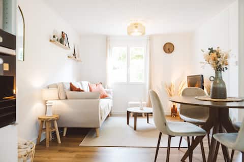 Cozy cottage in a campsite