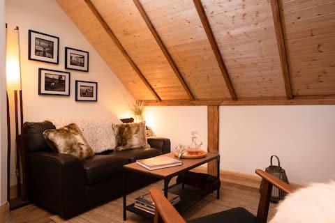 Top Airbnb: The Hayloft - dog friendly - Love Cairngorms in Duthil And Rothiemurchus