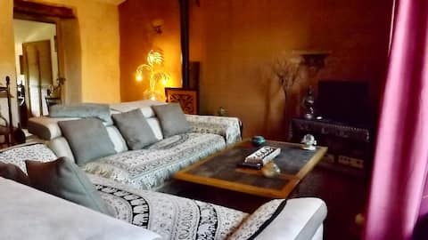 Quiet detached house with garden. sleeps 4 people