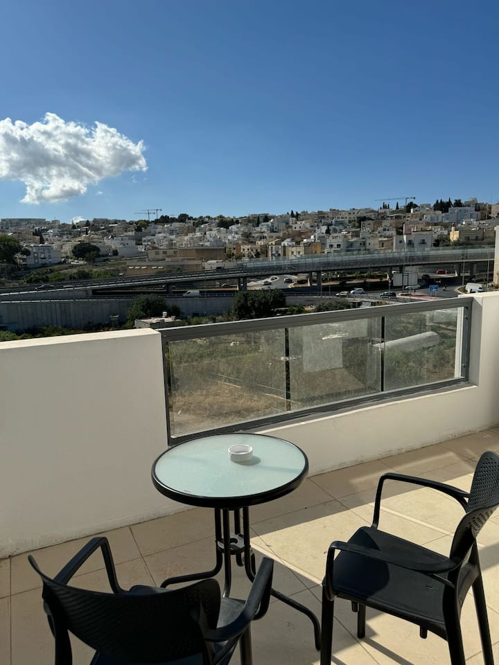 Large Penthouse In Central Area - Malta