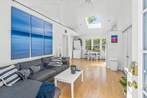 Top Airbnb: Bright & Cozy with Patio, Grill near Beach & Golf in East Harwich