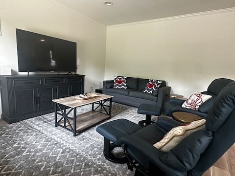 Brand New Cypress Cove Houseboat