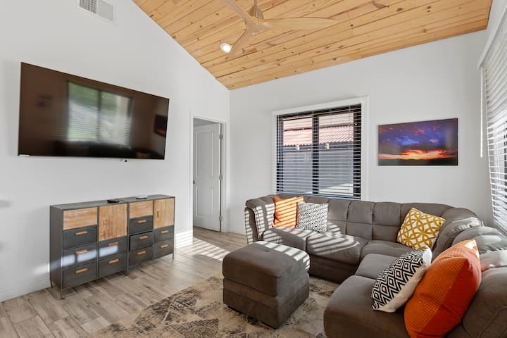 Charming House & Cottage In Downtown Phoenix - Phoenix, AZ