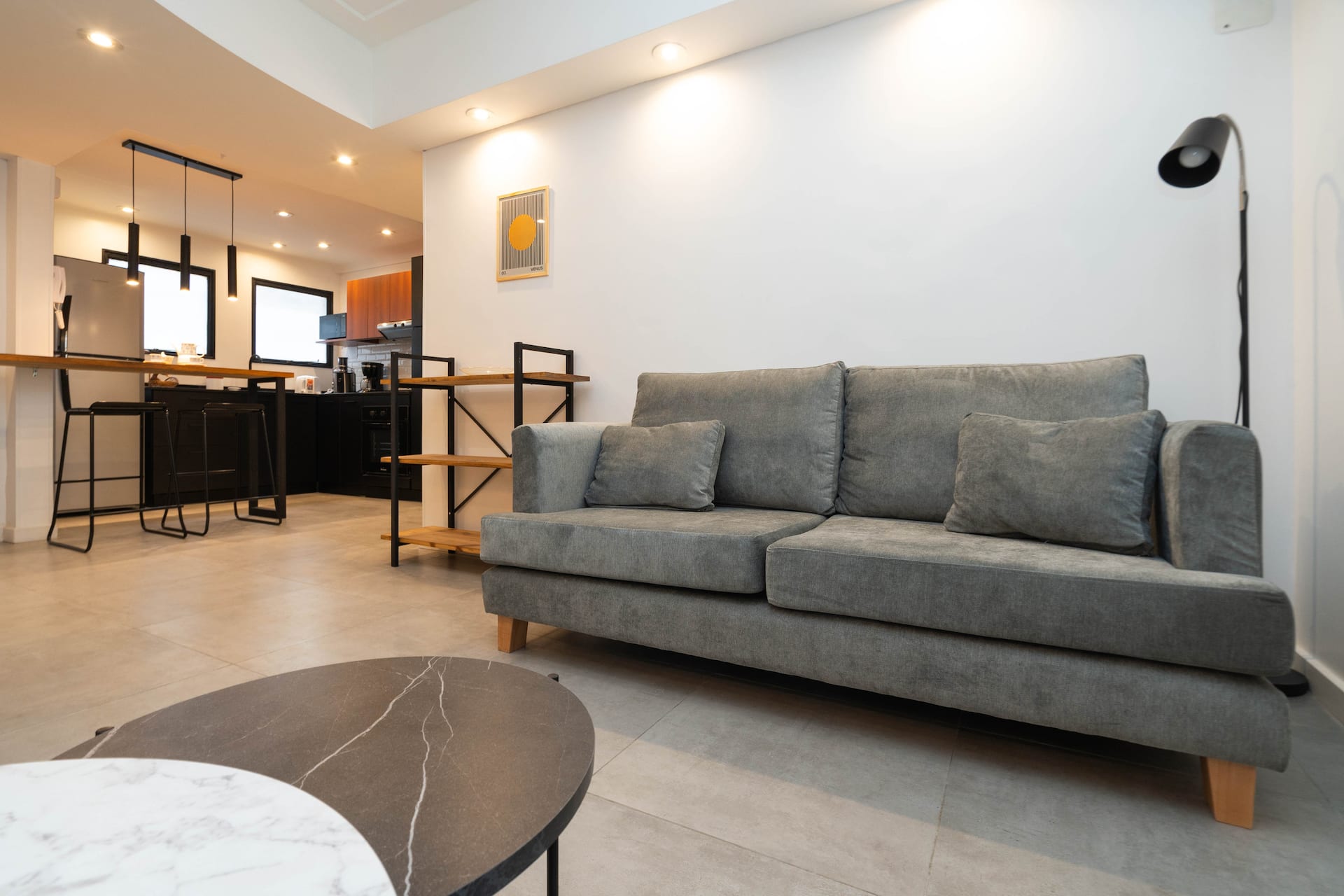 Refurbished two-bedroom apartment in Monserrat facing Plaza del Congreso