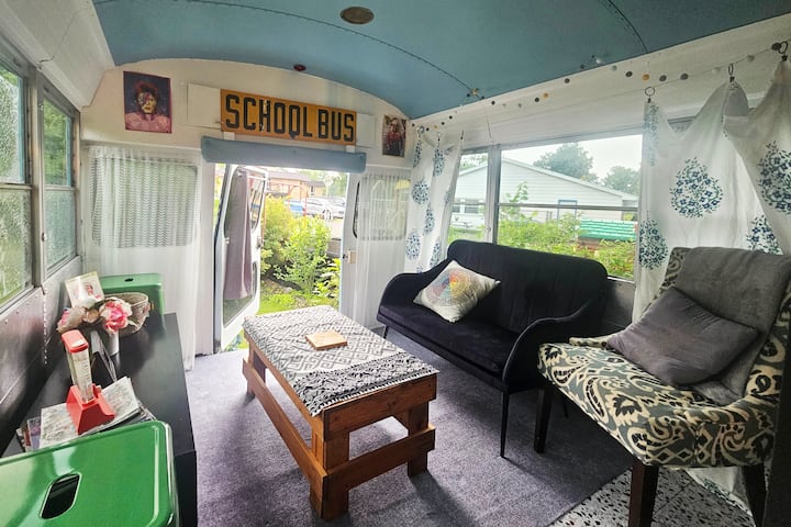 Skoolie Studio Glamping - Vicksburg, MI