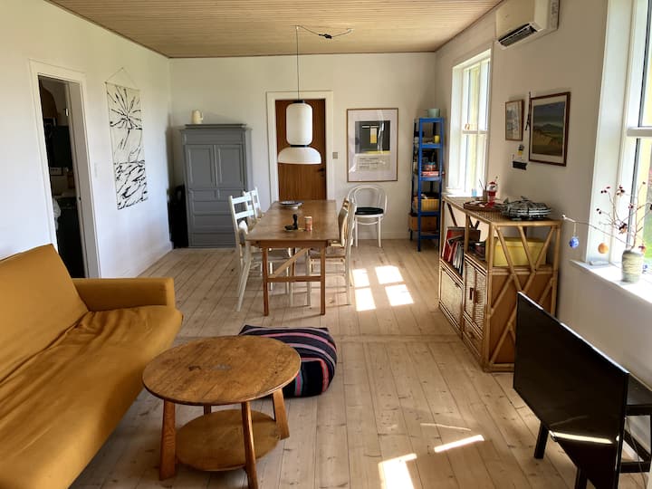 È possibile aprire il divano in un letto matrimoniale!