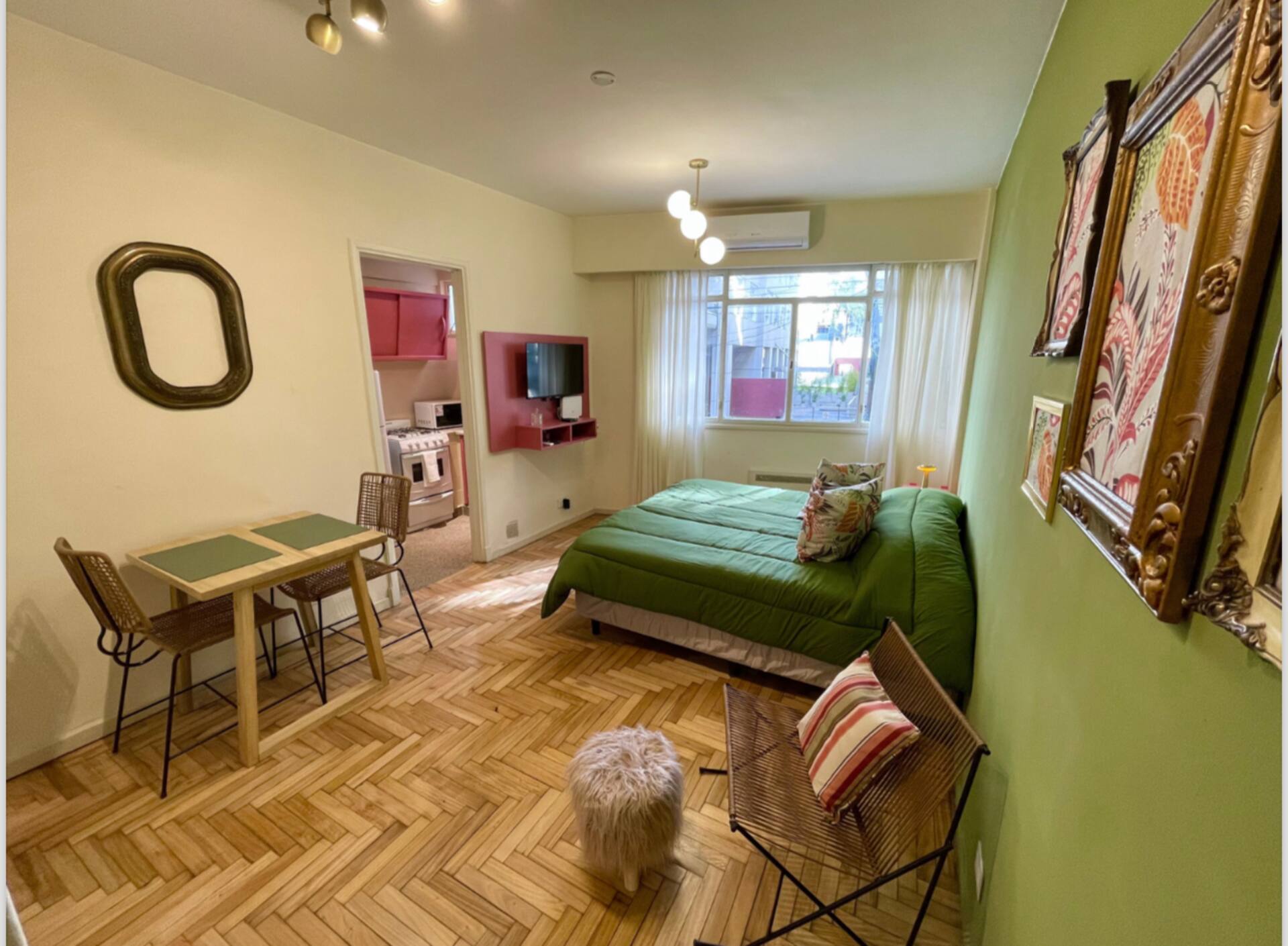 Furnished studio apartment in Recoleta