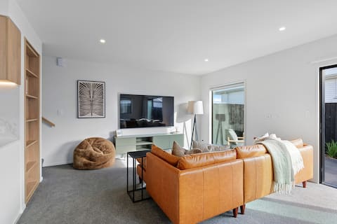 Popular Airbnb listing: Luxury Three Bedroom City Getaway in St Albans