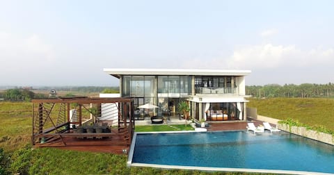 4 Br Abian Bali Beach House