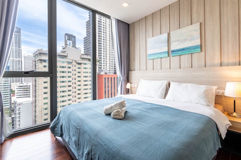 SuperHost Posh 2BR Sukhumvit 11 BTS Nana T21 BKK