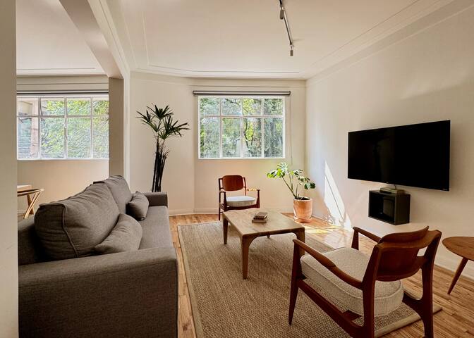 oolena | Astonishing Boutique 3BR Apt @ La Condesa gallery image 5