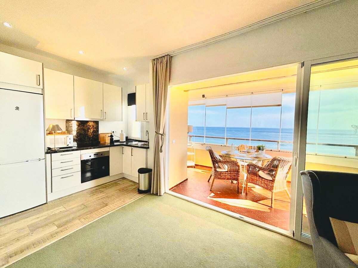 Panoramic South-facing Ocean View Marbella 4