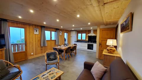 Annonce Airbnb populaire: "Le Freney" ground floor apartment à Notre Dame De Bellecombe